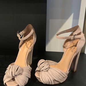 Elizabeth and James light gray suede heels